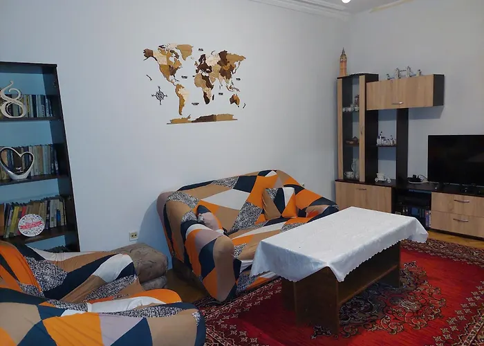 у дома 普罗夫迪夫